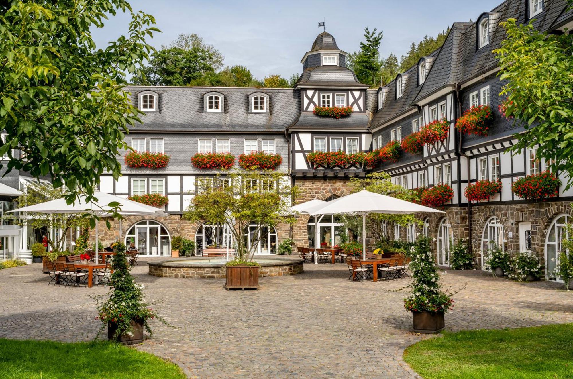 Hotel Deimann Schmallenberg Exteriör bild